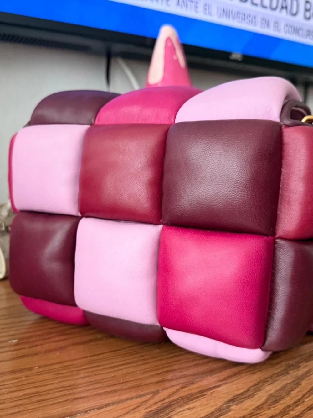 This Kate Spade New York Boxxy 3D Leather